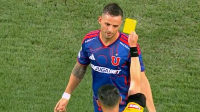 [VIDEO] El VAR salvó de la roja a Octavio Rivero y a la U de una segunda expulsión ante Audax