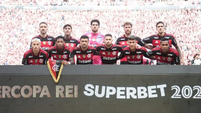 Pulgar se quedó sin festejar tras derrota de Flamengo ante Corinthians en la Supercopa de Brasil