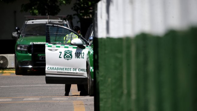 Detenido por robo escapó esposado desde un Cesfam en zona sur de Santiago