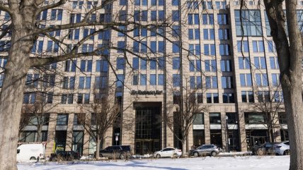   Federación Internacional de Periodistas criticó los despidos masivos en el Washington Post 