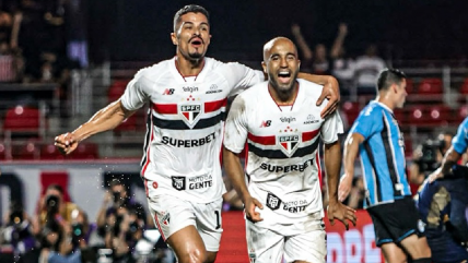   Sao Paulo de Tapia venció a Gremio para mantener su inicio invicto en el Brasileirao 