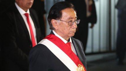  Nuevo presidente de Perú prometió una 