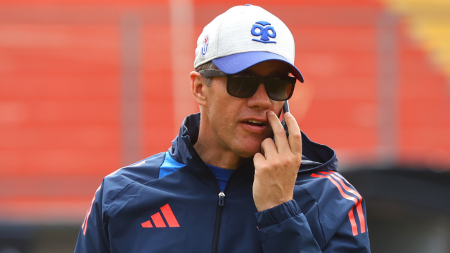 Michael Clark y Manuel Mayo se reunieron con Roberto Tobar para alegar por los arbitrajes