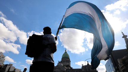  Argentina: Milei celebra aprobación de la polémica reforma laboral en la Cámara Baja  