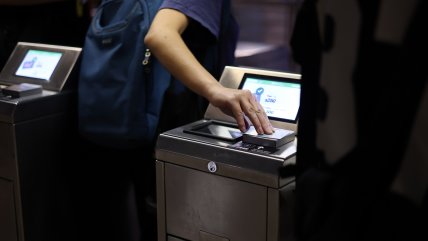Ya rige aumento en los precios del transporte público de Santiago