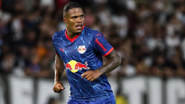 Jugador brasileño lanzó controversial crítica: No sirve de nada que pongan a una mujer para arbitrar