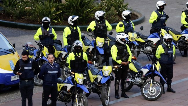 Santiago y Recoleta firman acuerdo de seguridad: Permitirá drones y patrullajes conjuntos