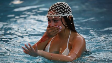 Skarleth Labra sufrió doloroso percance durante piscinazo como Reina de Viña 2026