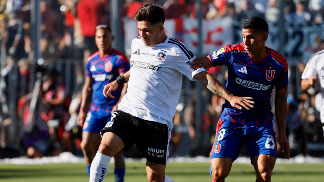 Colo Colo y Universidad de Chile disputan el Superclásico 199