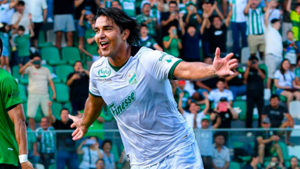   [VIDEOS] Marcelo Moreno Martins anotó y dio asistencia en su primer partido de vuelta al fútbol 