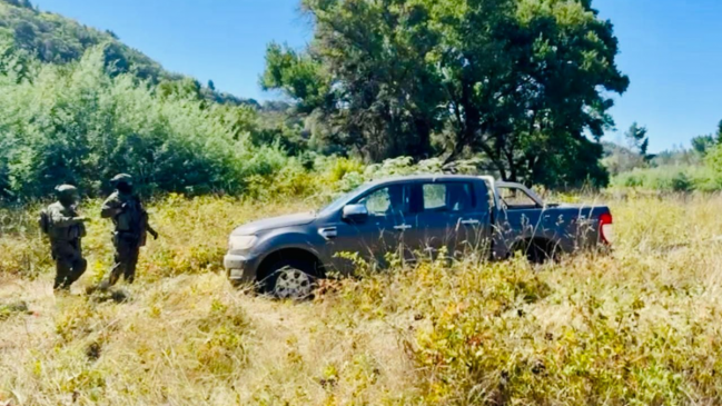Carabineros enfrentaron disparos y cortes de ruta al recuperar vehículos en Ercilla