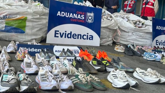 Aduanas incautó contenedor con más de mil millones de pesos en zapatillas falsas en Valparaíso