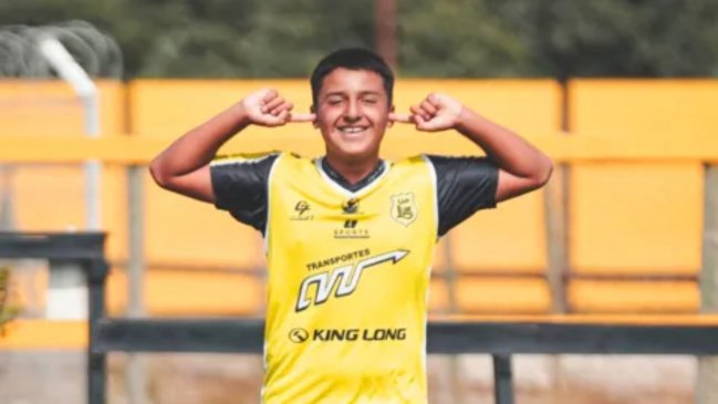   [VIDEO] Jesús Suazo brilló en la sub 14 de San Luis con golazo ante Colo Colo y celebró al estilo de 