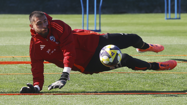 ¿Se aleja de La Roja? Medios revelaron vinculo que acerca a Thomas Gillier con otra selección