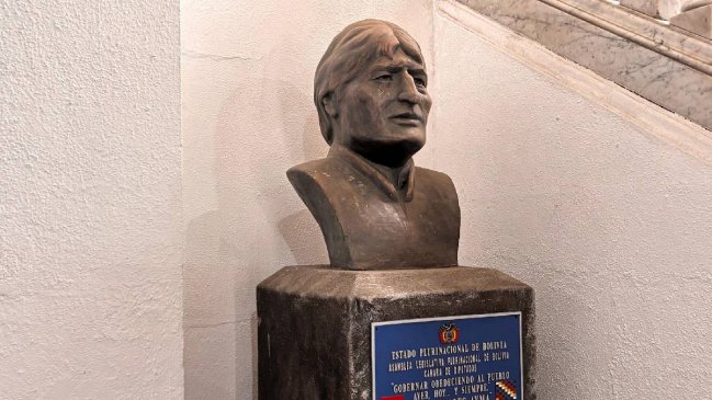 Senado de Bolivia aprobó retiro definitivo de busto de Evo Morales