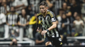 Iván Román fue titular en el triunfo de Atlético Mineiro ante Internacional en el Brasileirao