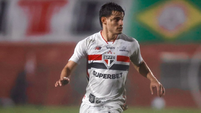 Gonzalo Tapia vio desde la banca el debut triunfal del DT Roger Machado en Sao Paulo