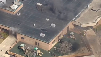 Hombre armado murió tras tiroteo con la policía frente a sinagoga en EE.UU.