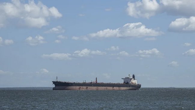 Conflicto en Medio Oriente reducirá en 8 millones de barriles diarios la oferta mundial de petróleo