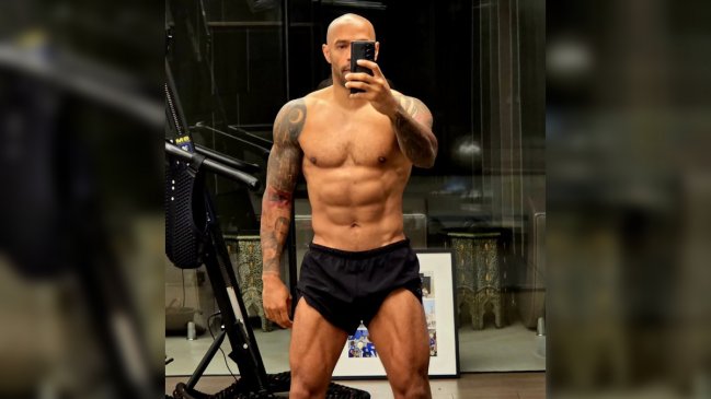 Henry impactó con su estado físico a los 48 años: 