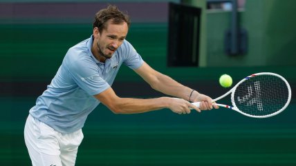   Daniil Medvedev dio la sorpresa ante Carlos Alcaraz y se citó con Jannik Sinner en la final de Indian Wells 