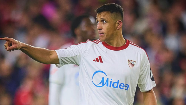 Sevilla de Suazo y Alexis se mide ante FC Barcelona en La Liga
