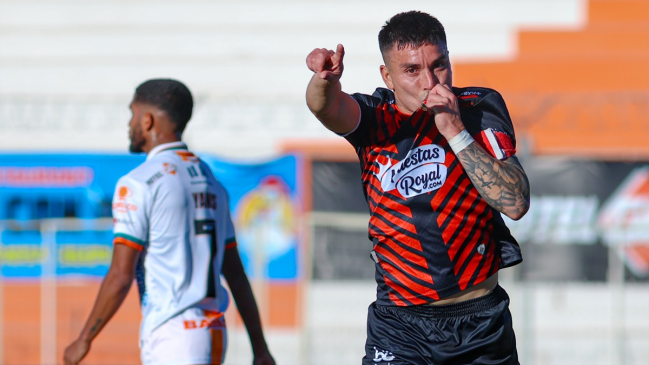 Deportes Limache arrasó ante Cobresal y presionó a Colo Colo en la pelea por el liderato