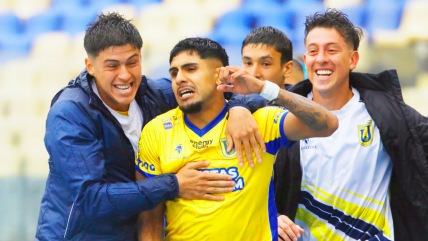   La lluviosa celebración de Díaz para darle el triunfo a U. de Concepción contra Palestino 