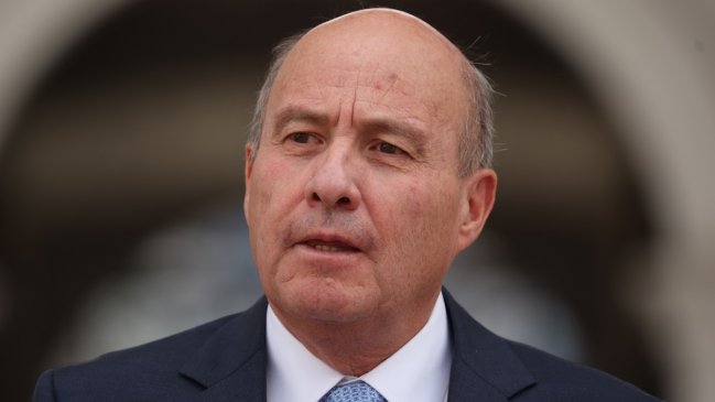 Ministro Quiroz instruirá recorte del 3% a cada ministerio este lunes