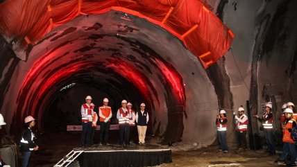 Línea 7 del Metro alcanza primer encuentro de túneles en el centro de Santiago