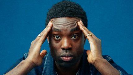   Paapa Essiedu recibió amenazas de muerte por su papel en la serie de 