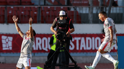   [VIDEO] La Calera sorprendió a la U y abrió la cuenta en la Copa de la Liga con gol de Bayron Oyarzo 