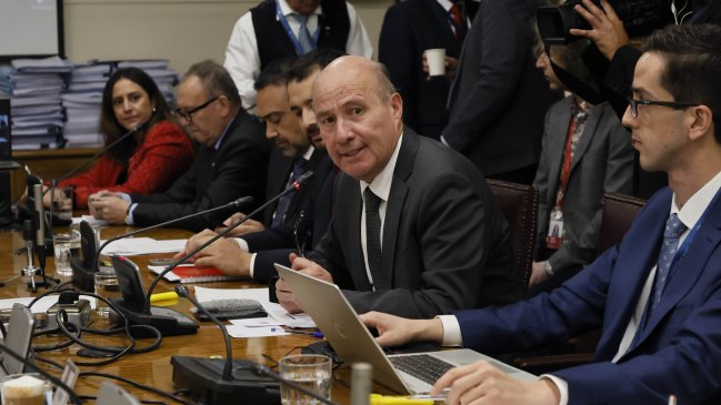 Quiroz no garantiza que la parafina baje este jueves ni que el transporte en regiones no suba