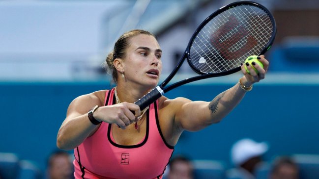 Sabalenka accedió a la final de Miami tras batir a Rybakina y roza el 
