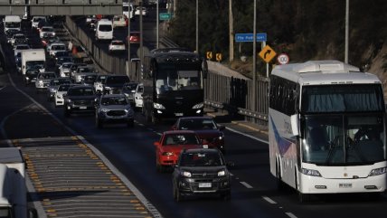 Semana Santa: Más de 450 mil vehículos saldrán de Santiago