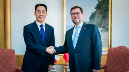   Canciller recibió al embajador de China en Chile con la asociación estratégica como agenda 