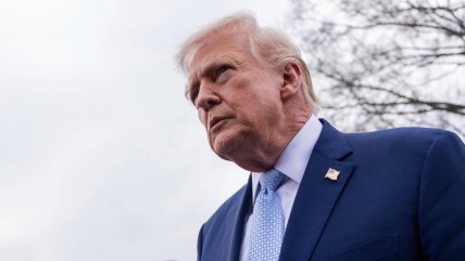 Trump plantea una operación para extraer casi 500 kilos de uranio de Irán, según la prensa