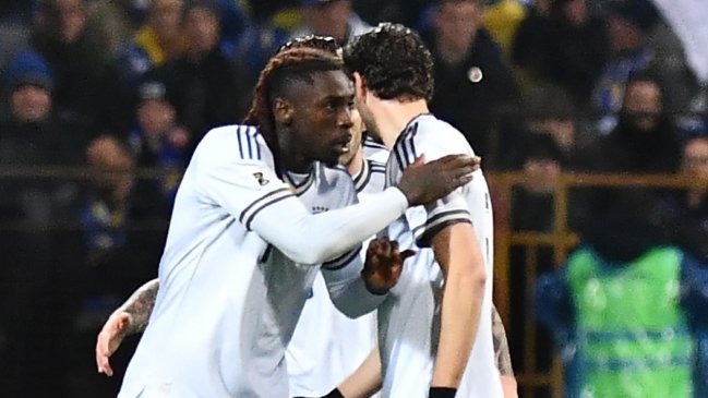 [VIDEO] Arquero de Bosnia cometió grave error y Moise Kean acercó a Italia al Mundial con un golazo