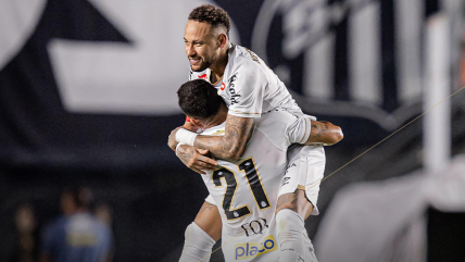   Neymar deslumbró con magistral asistencia en triunfo de Santos en el Brasileirao 