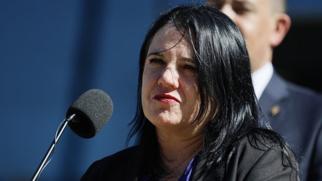 Ministra Steinert visitó a joven baleada el Día del Joven Combatiente