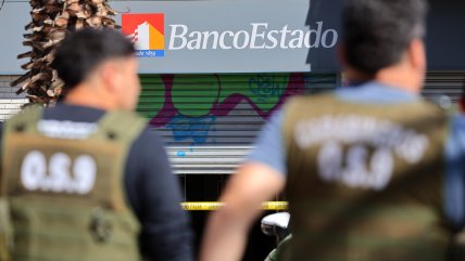  Delincuentes asaltan sucursal de BancoEstado en La Florida  