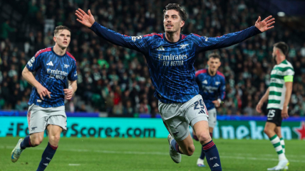   Arsenal superó en los descuentos a Sporting y se acercó a semifinales de la Champions 