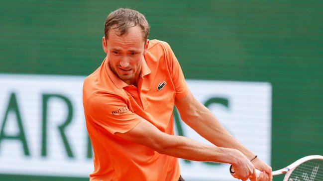 Medvedev perdió por un doble 6-0 ante Berrettini en Montecarlo