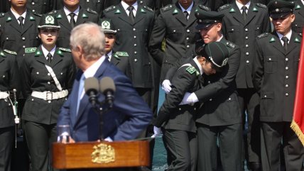 Tres estudiantes de Gendarmería se desmayaron durante acto con el Presidente Kast