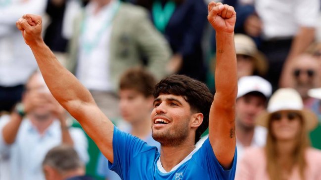 Alcaraz arrolló a Bublik en Montecarlo y alcanzó las 300 victorias en el circuito