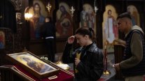 Católicos ortodoxos conmemoran el Viernes Santo en Europa oriental