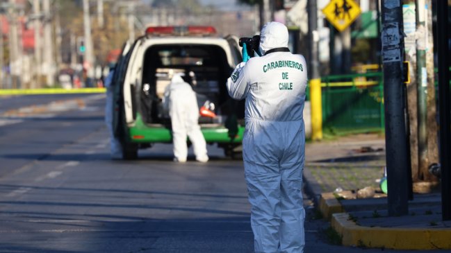 Masacraron a hombre con un taladro y arrojaron su cadáver desde un auto en marcha en Iquique