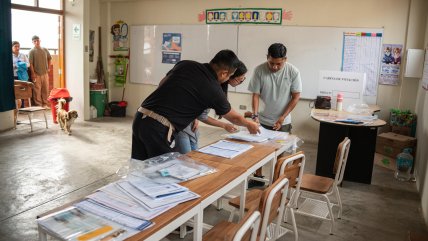 Detuvieron en Perú a funcionario electoral por problemas logísticos que atrasaron comicios