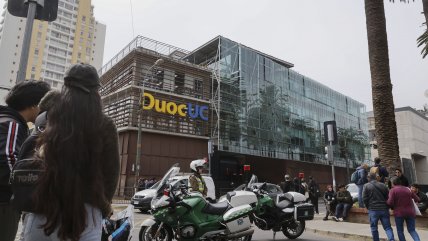   Por amenaza de tiroteo y bomba, DUOC de Valparaíso suspendió clases y evacuo su sede 