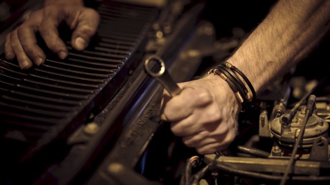 Carabineros repelió disparos tras descubrir desmantelamiento de auto robado en el río Maipo